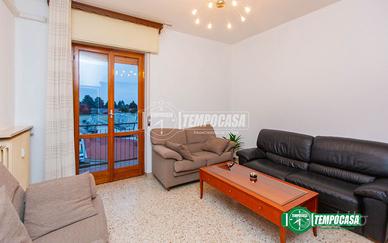 AMPIO TRILOCALE PIANO ALTO CON BOX