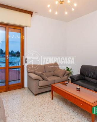 AMPIO TRILOCALE PIANO ALTO CON BOX