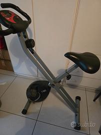 Cyclette compatta pieghevole