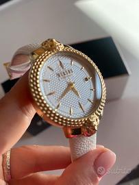 Orologio versus versace