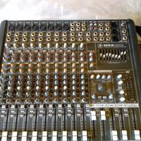 Mixer Mackie professionale