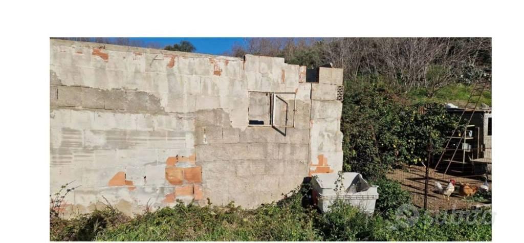 Immobile in asta di 57175 m² a Messina - Altro