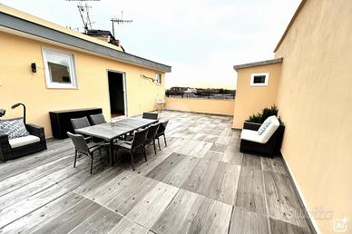 MULTILOCALE A NAPOLI