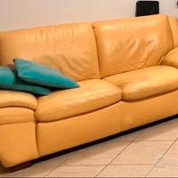 Divano in pelle totale giallo  2posti lungo 160 cm
