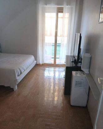 Ladispoli trilocale arredato con balcone