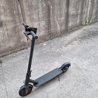 Monopattino xiaomi mi pro2