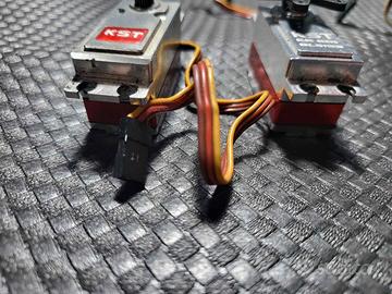 Servi vari tra cui Hitec/Sanwa/Orion/ Ace racing/
