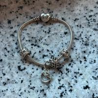 Bracciale pandora con charm