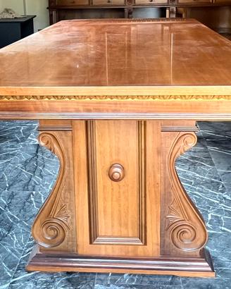 Tavolo classico in legno