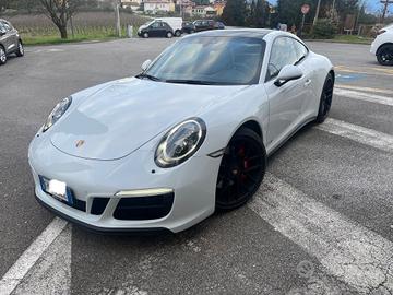 Porsche 911 3.0 Carrera 4 GTS Coupé