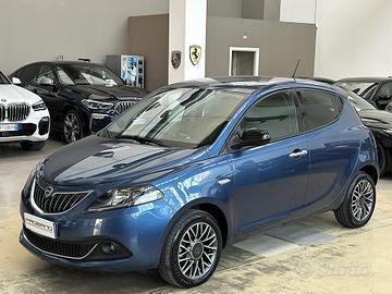 Lancia Ypsilon 1.0 firefly hybrid Gold Plus s&s 70