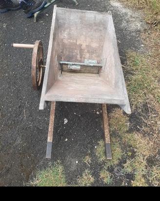 Macchina per macinare uva