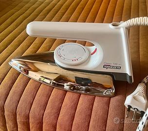 Ferro da stiro Termozeta a secco