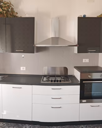 Cucina completa di elettrodomestici nuova