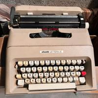 macchina da scrivere  Olivetti