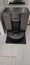 Robot aspirapolvere lavapavimenti e sciuga.