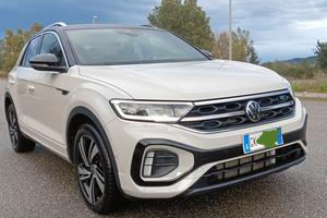 Volkswagen T-Roc
1.5 tsi R-Line dsg 150 cv