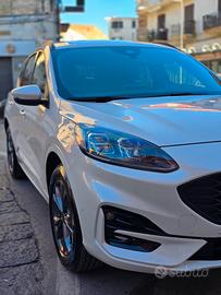 Ford kuga plug-in St-line