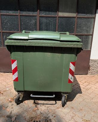 Cassonetto dei rifiuti 4 ruote con pedale