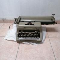 Macchina da scrivere vintage 