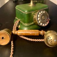 Telefono antico da collezione