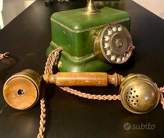 Telefono antico da collezione