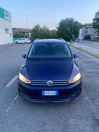 VOLKSWAGEN Touran - 2018