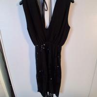 Vestito nero senza maniche corto