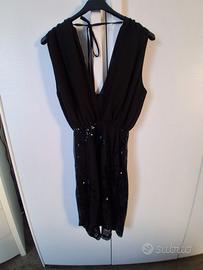 Vestito nero senza maniche corto