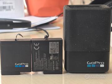 GoPro caricabatterie doppio + 2 batterie HERO5/6/7