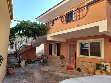 Villetta a schiera a Savoca contura ristrutturata