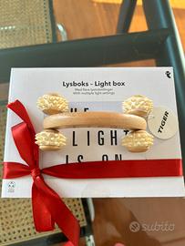 Tiger. Lavagna luminosa e roll grattino