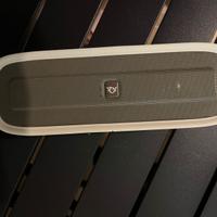 Piccolo altoparlante.