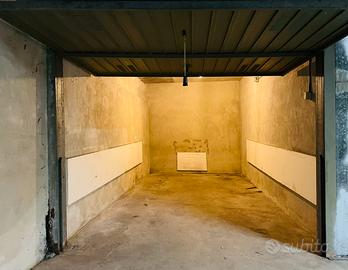Box pieno centro piazza attias