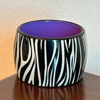 Bracciale plastica viola e zebrato