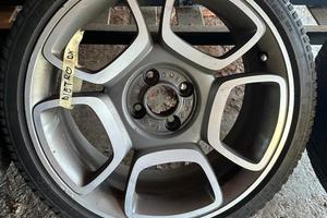 Pneumatici con cerchi originali 500 Abarth 