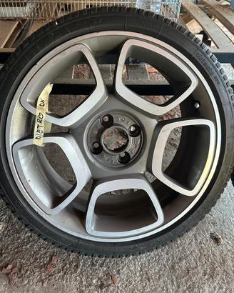 Pneumatici con cerchi originali 500 Abarth 