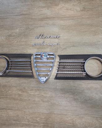 CALANDRA E SCRITTA ALFA ROMEO GIULIA SUPER