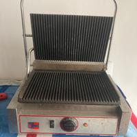 Piastra panini professionale  in ghisa rigata