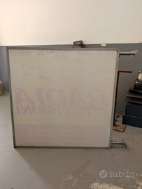 Pannello luminoso/ insegna