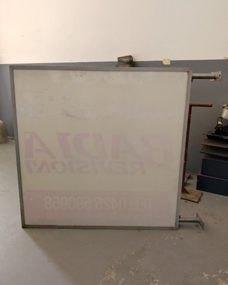 Pannello luminoso/ insegna