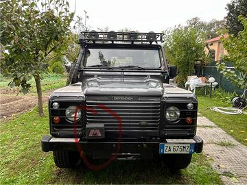 Defender 90 tomb raider