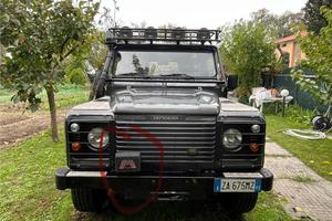 Defender 90 tomb raider