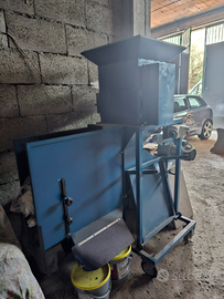 Macchinario per sgusciare pistacchio