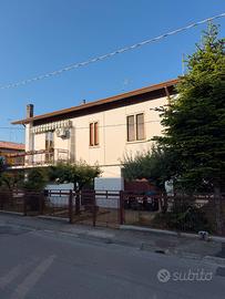 Villetta bifamiliare zona Tassina