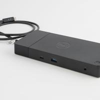 Docking Station DELL con alimentatore come nuova.