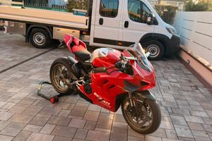 Panigale v4