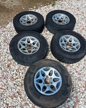 5 cerchi e gomme m+s per l200