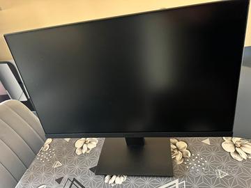 Monitor 24”