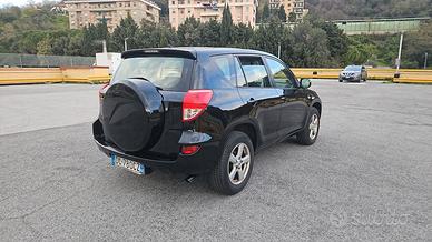 TOYOTA RAV4 2.2 D-4D 136CV LUXURY – 2006 – AFFIDAB
